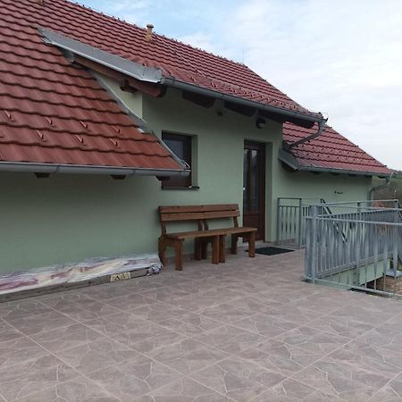 Rodinne Vinarstvi Guldanovi Divaky Bagian luar foto
